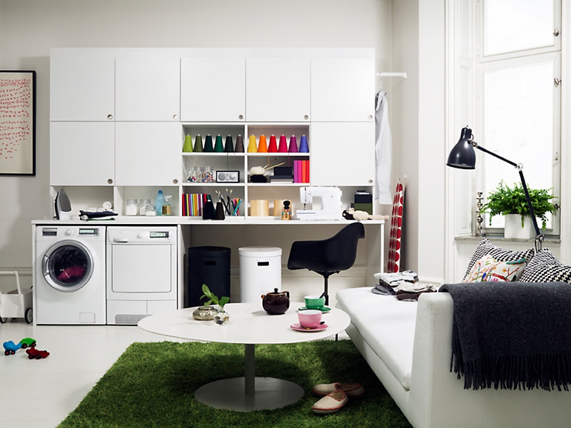 Armoire de blanchisserie moderne blanche de nouveau design avec espace de jeu de bureau
