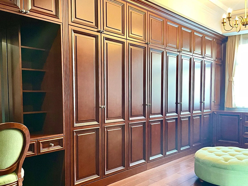 Classic American Style Wardrobes